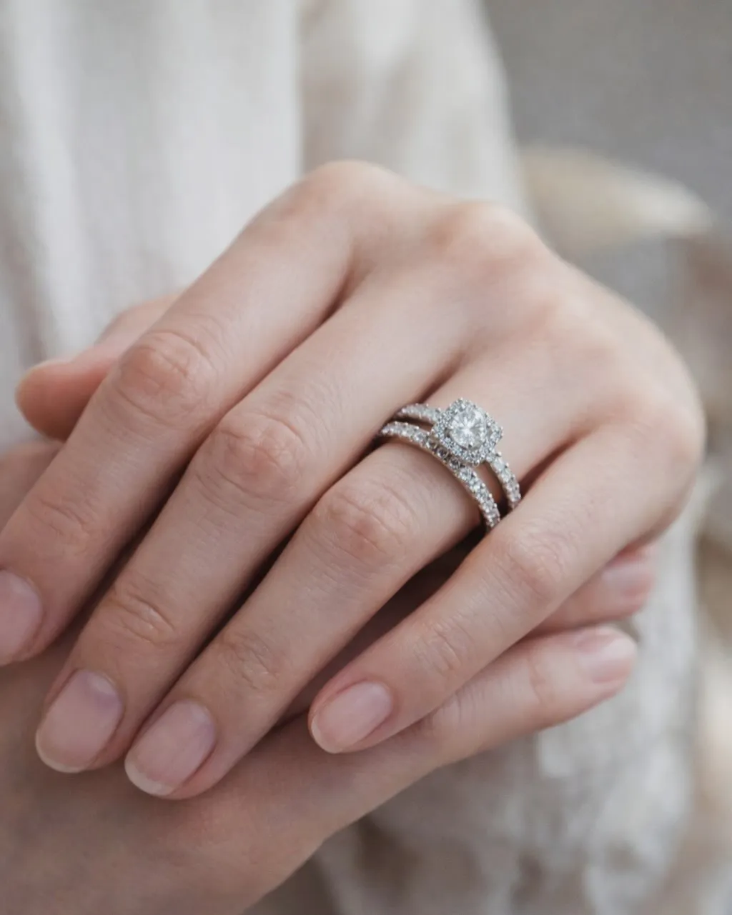 スクエアのような印象を持たせた