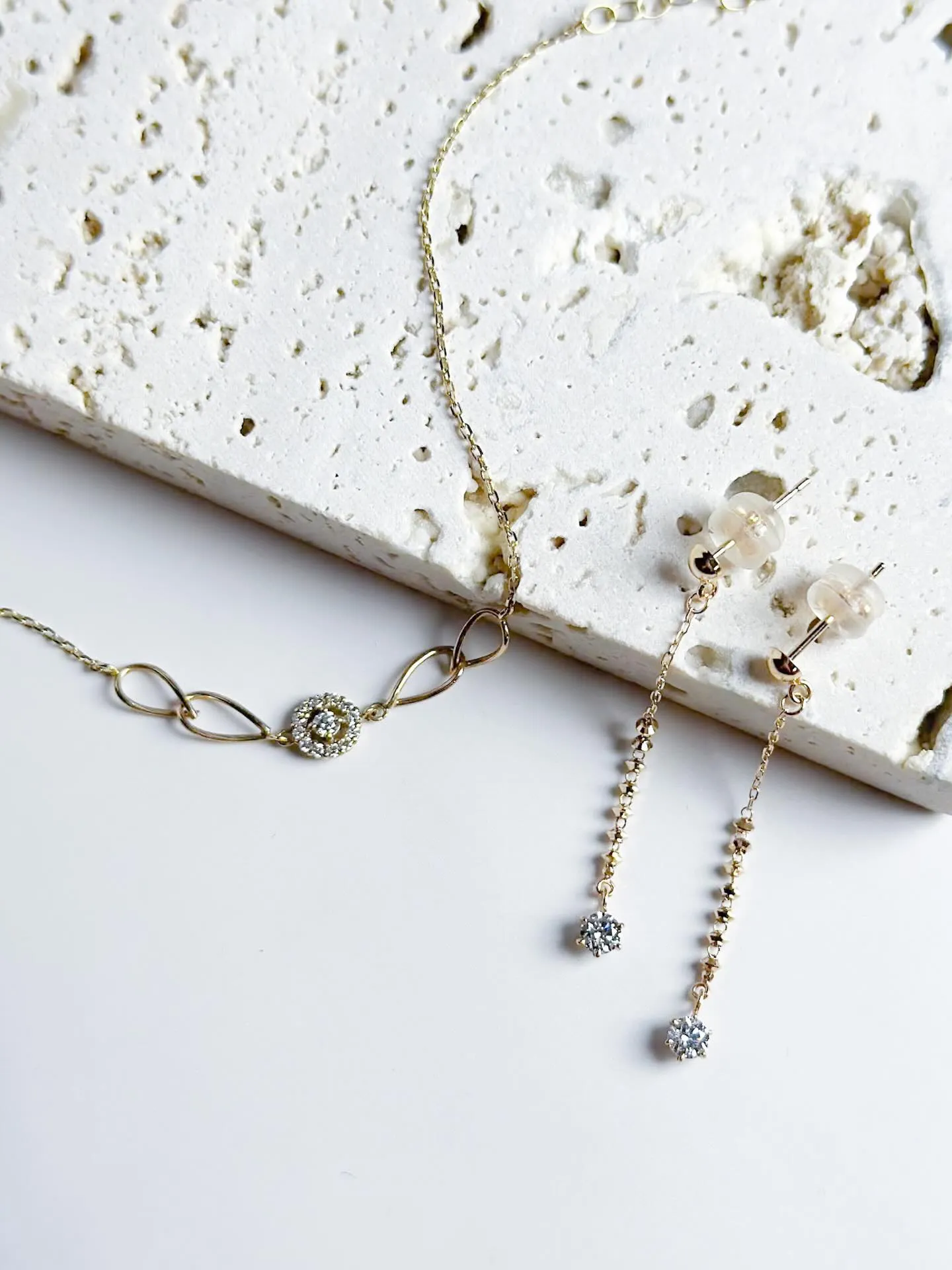 繊細なラインが好きなあなたへ✨