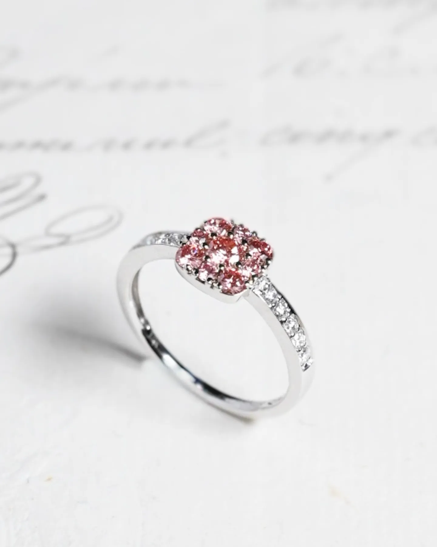 💞 ピンクダイヤモンドのトキメキ 💞