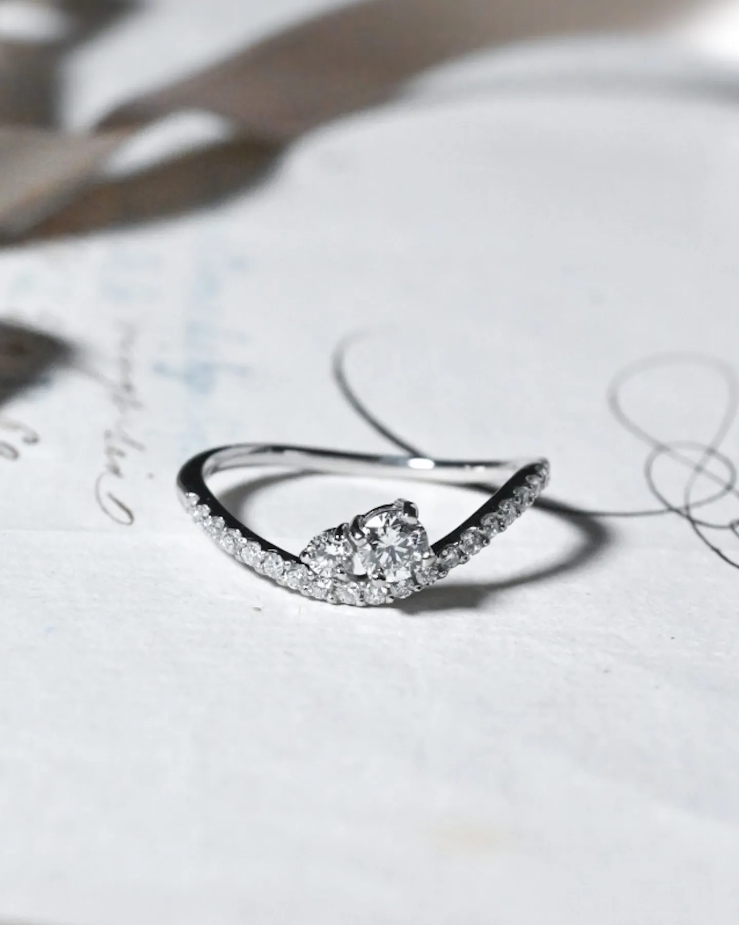 緩やかなウェーブが描く